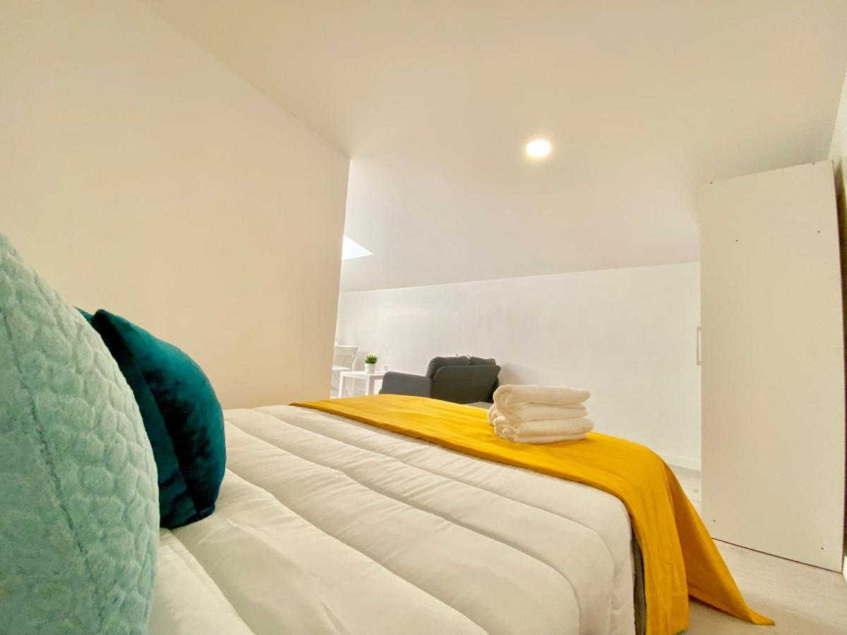 BrightHouse - Modern Apartments in Sítio Nazaré Exterior foto